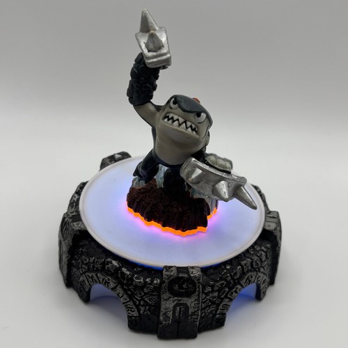 Skylanders giants figures - skylanders,